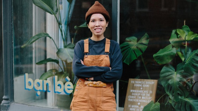 Người phụ nữ gốc Việt làm chủ tiệm bánh ngọt đầu tiên ở New York: 13 năm gắn bó với ngành thời trang và bước chuyển mình không ngờ tới - Ảnh 1. Người phụ nữ gốc Việt làm chủ tiệm bánh ngọt đầu tiên ở New York: 13 năm gắn bó với ngành thời trang và bước chuyển mình không ngờ tới - Ảnh 1.